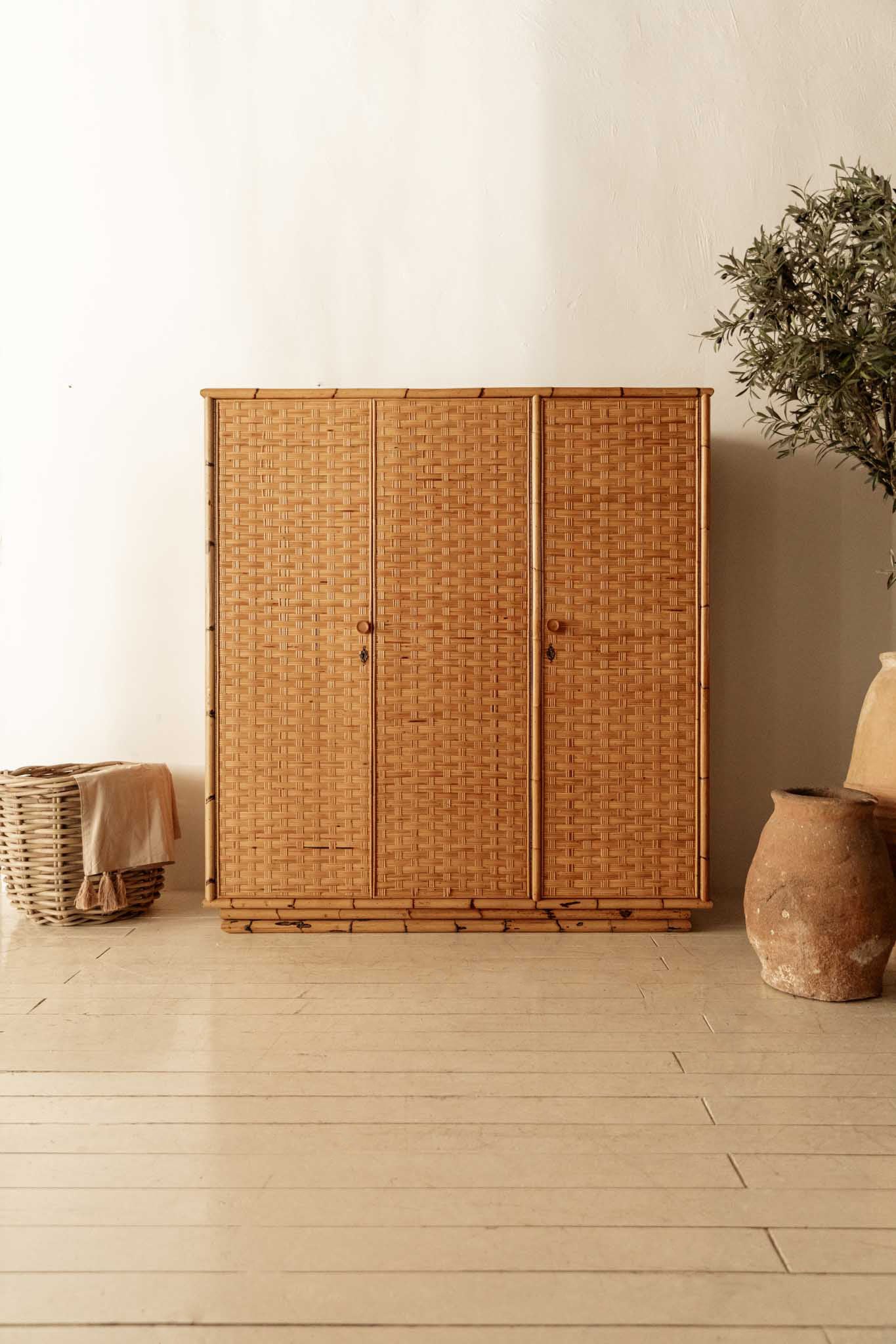 ARMARIO DE BAMBÚ Y RATÁN AÑOS 70