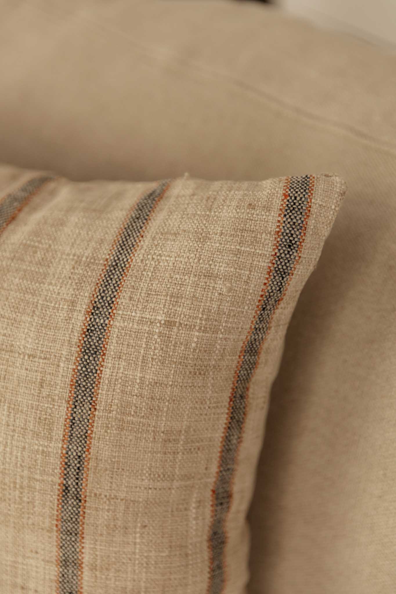 COJIN RAYA VINTAGE LINO Y SEDA