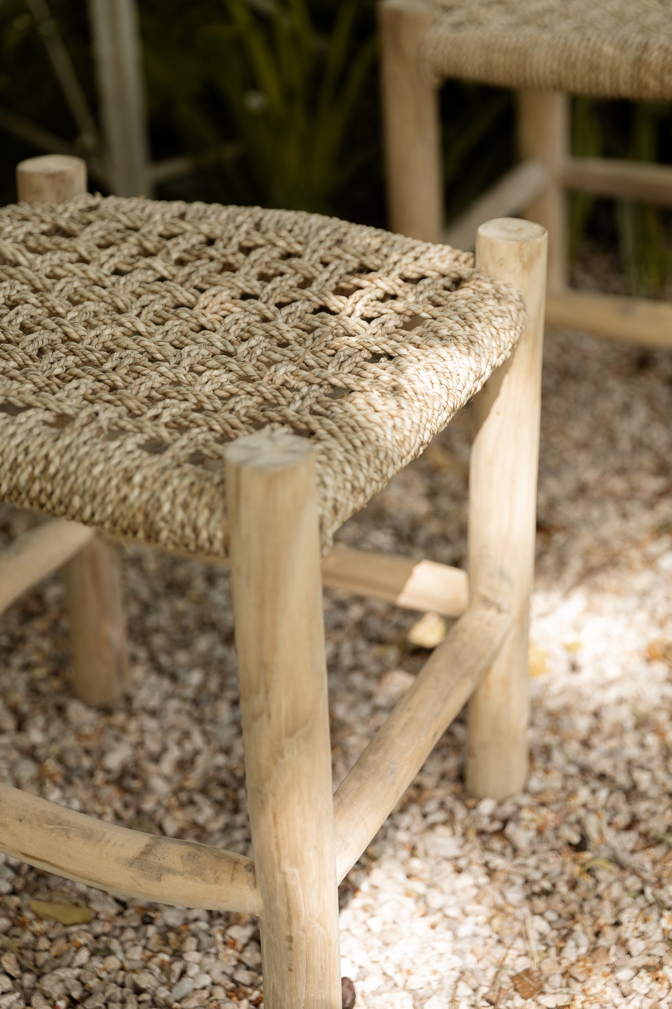 TABURETE DE TECA Y FIBRA NATURAL