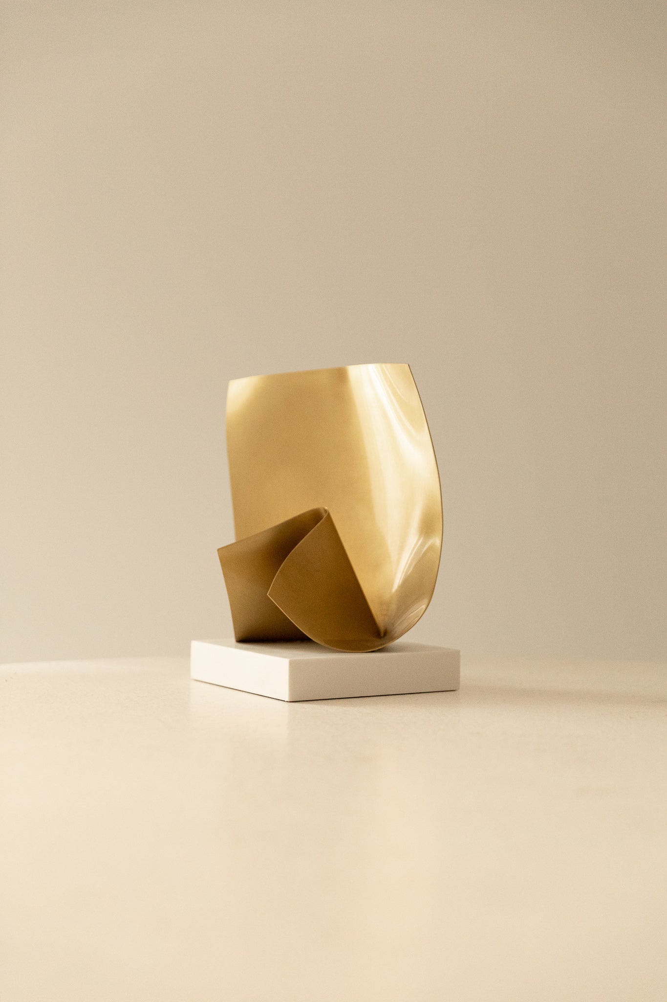 ESCULTURA ABSTRACTA DE RAFAEL AMORÓS