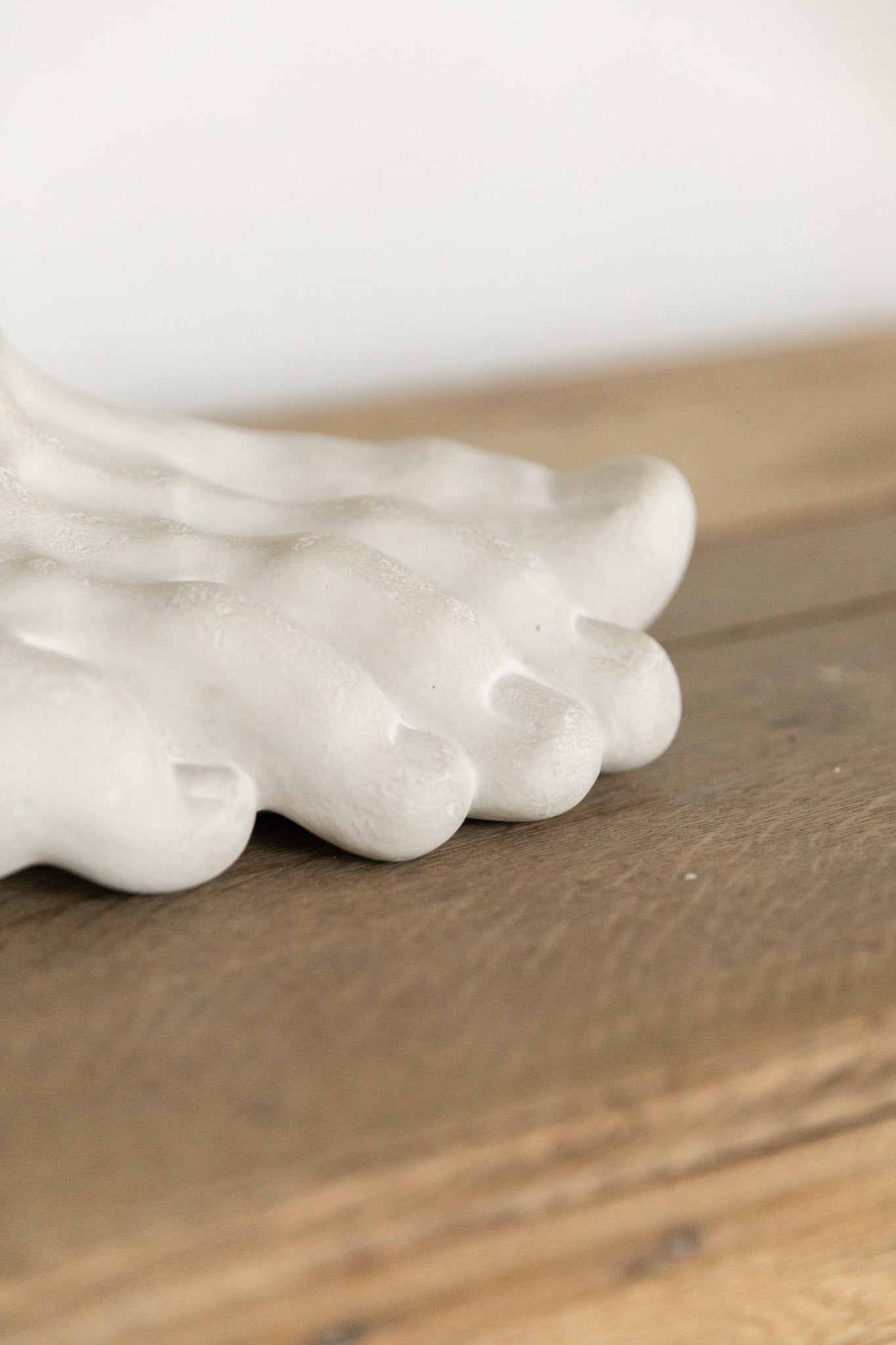 ESCULTURA PIE DESNUDO DE ESCAYOLA