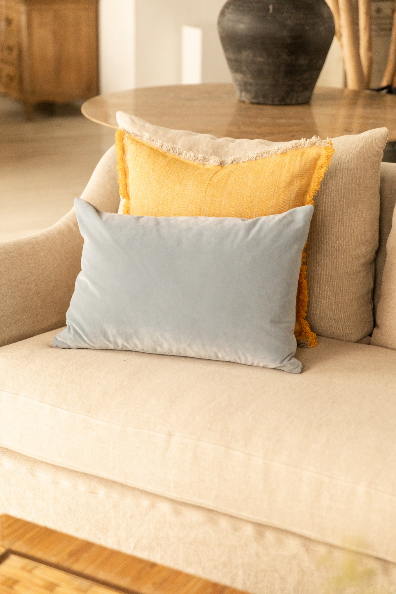 COJÍN DE TERCIOPELO AZUL