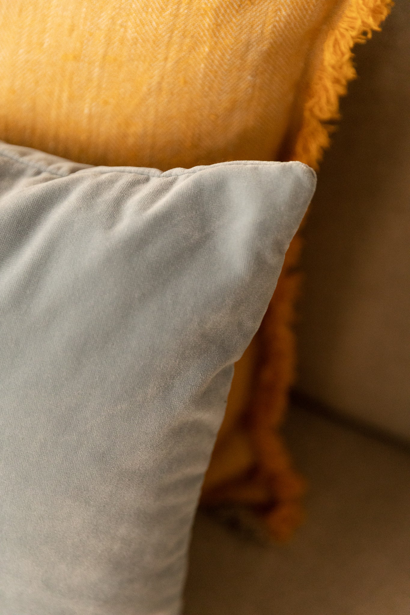 COJÍN DE TERCIOPELO AZUL