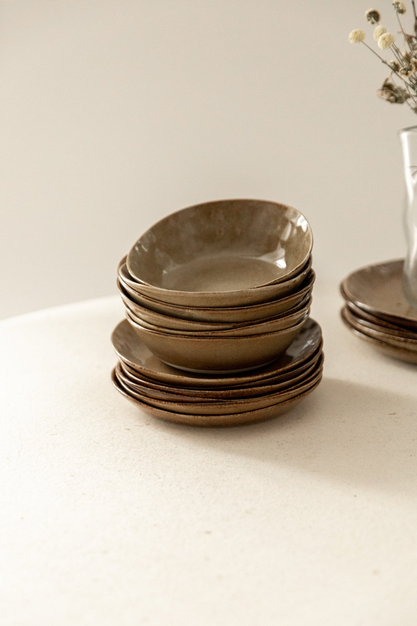 VAJILLA ARTESANAL DE LOZA MARRÓN