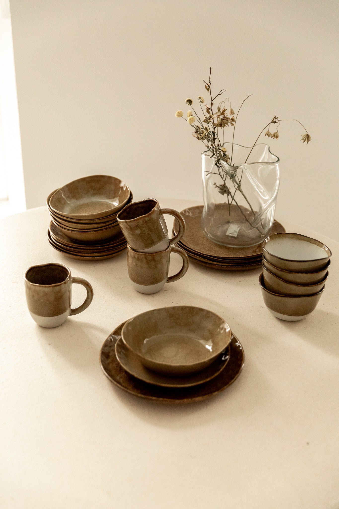 VAJILLA ARTESANAL DE LOZA MARRÓN