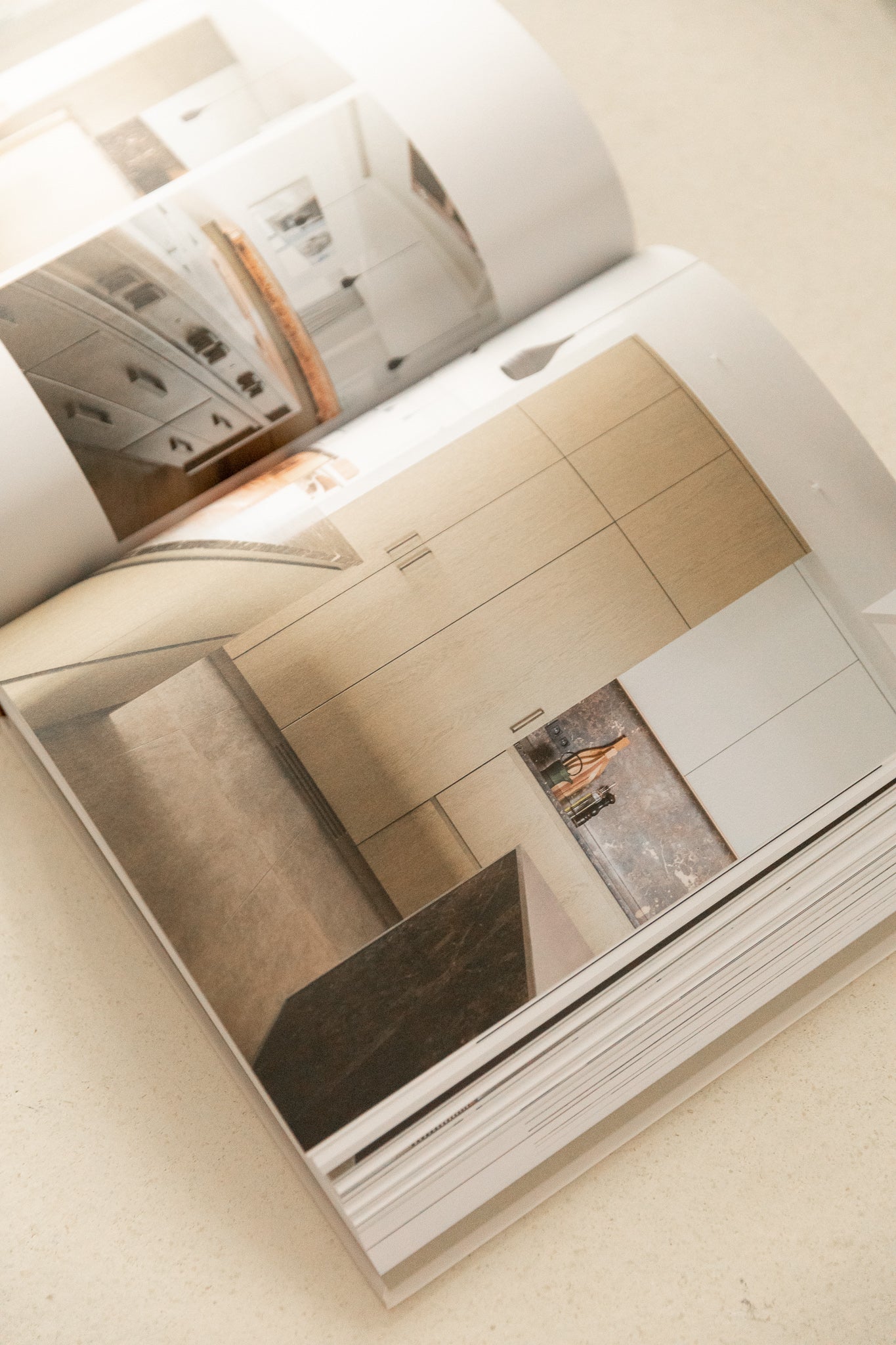 LIBRO "TIMELESS LIVING YEARBOOK 2021"