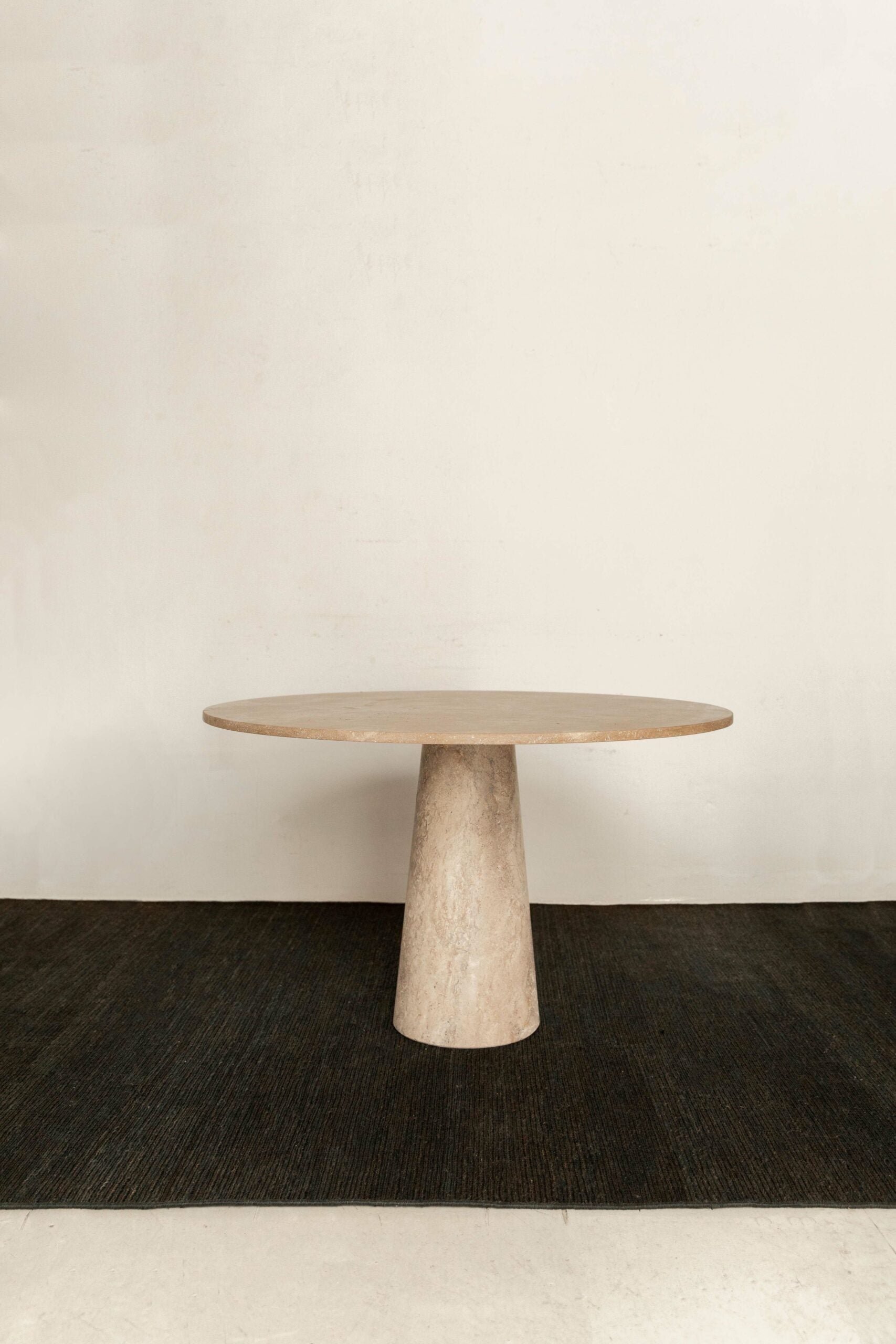 MESA CÓNICA TRAVERTINO MZ.01