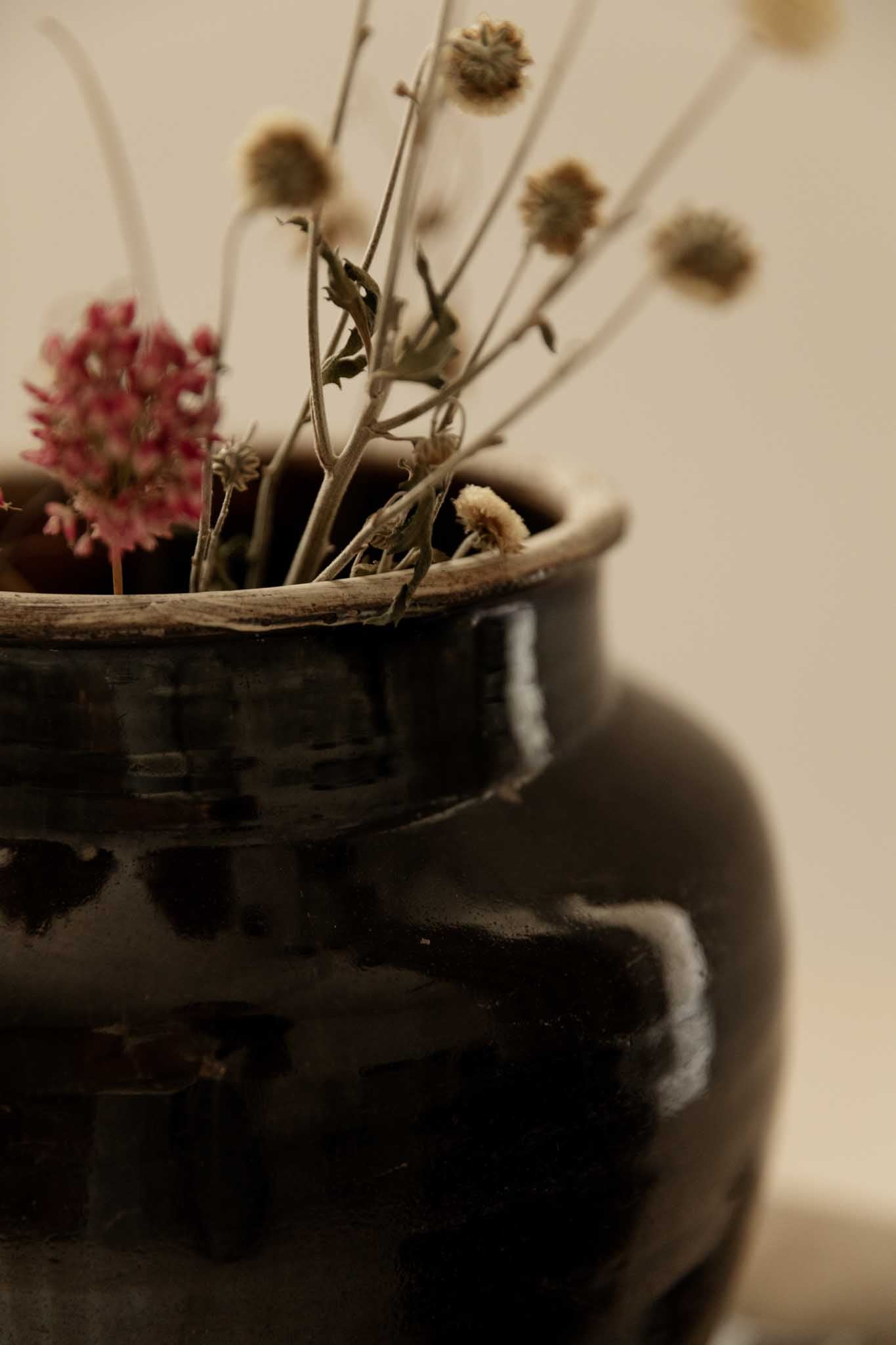 COLECCIÓN DE JARRONES VINTAGE NEGROS