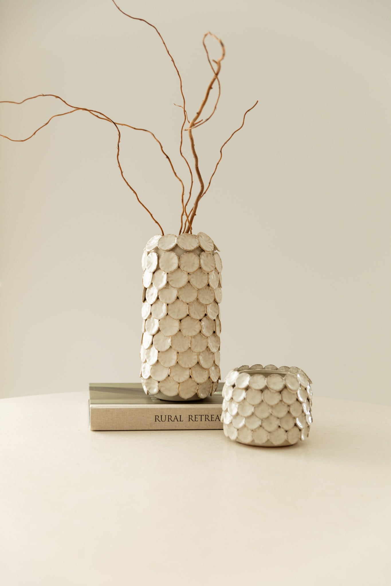 JARRÓN ESCAMAS BLANCO