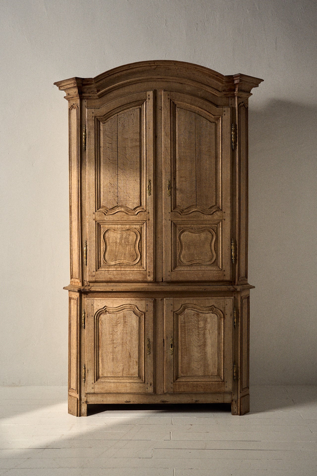 Vitrina de roble No.1