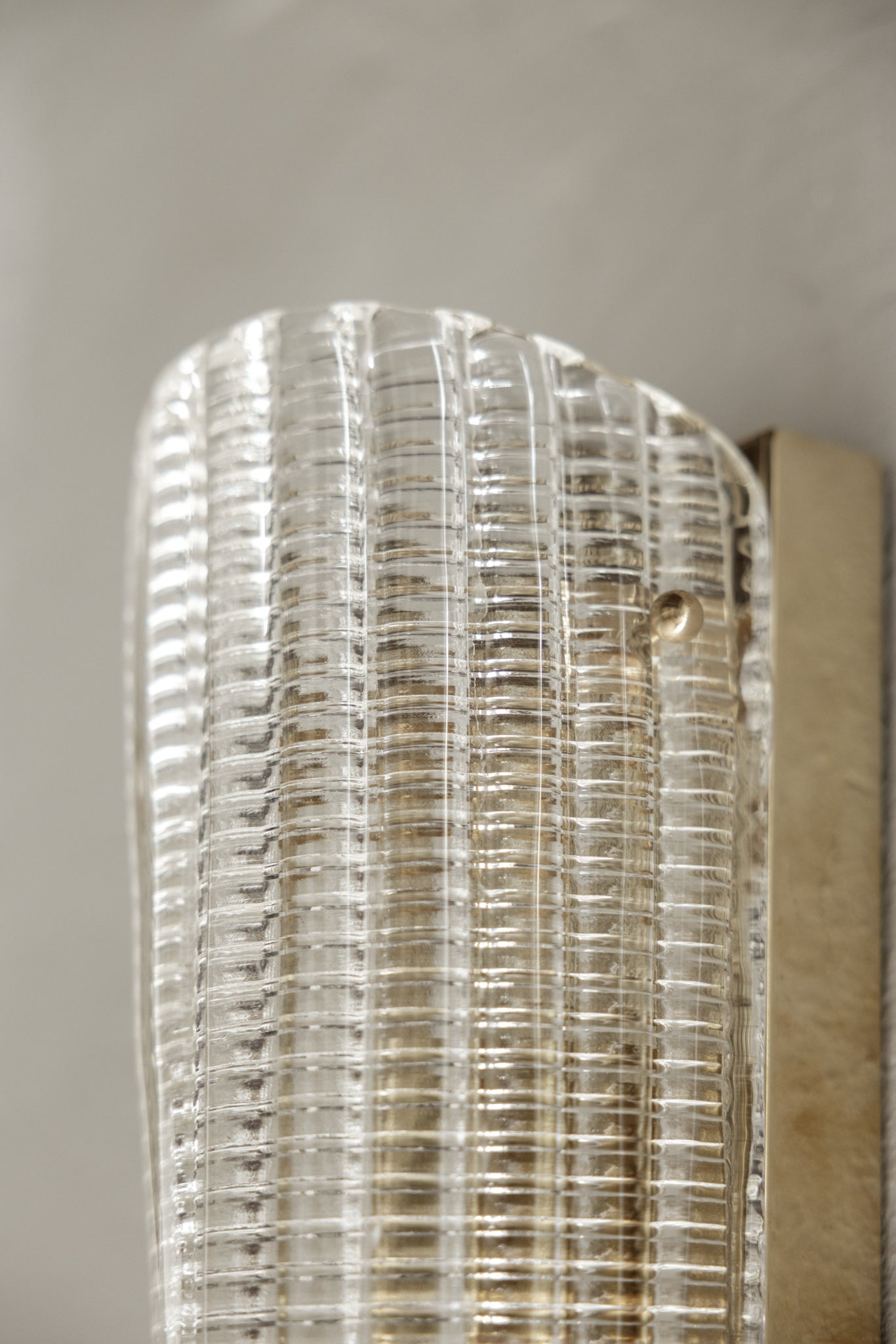 PAREJA DE APLIQUES ITALIANOS DE VIDRIO RECTO ESTRIADO