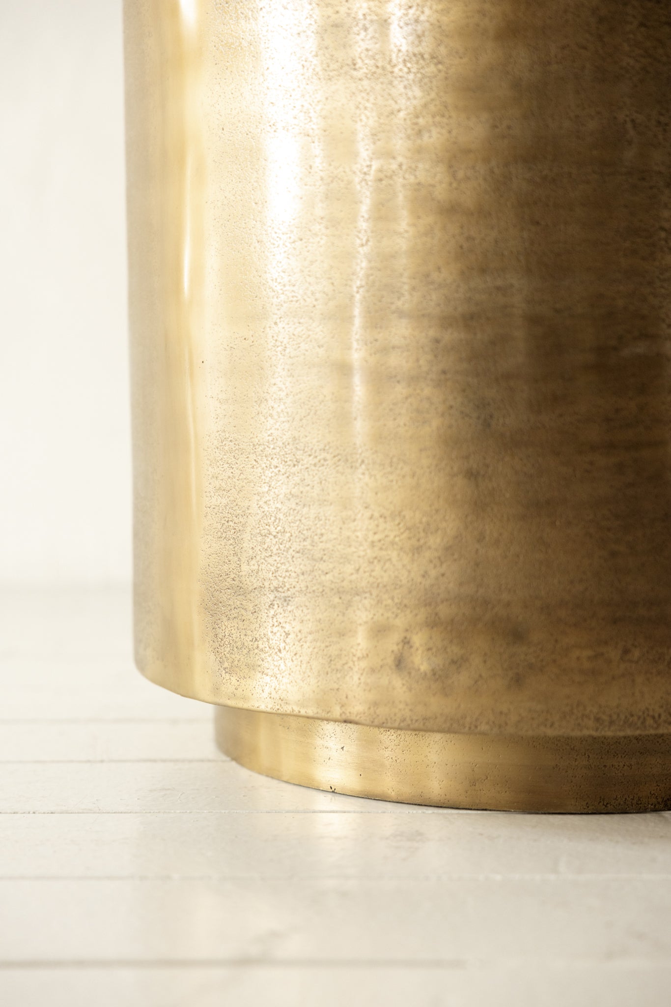 MESA AUXILIAR DE LATÓN CEPILLADO | No.2