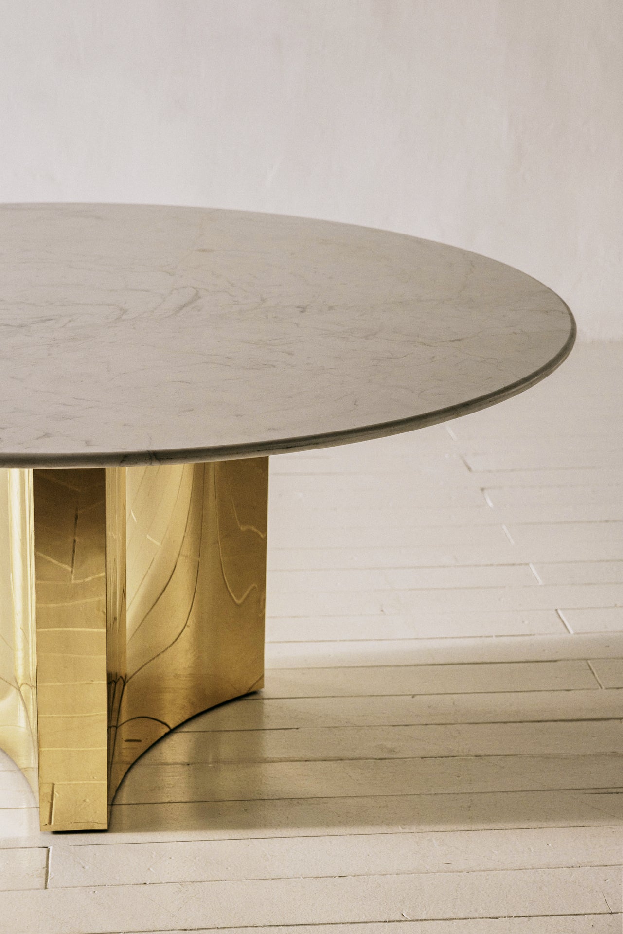 MESA BASE ESTRELLA LATÓN MZ.03