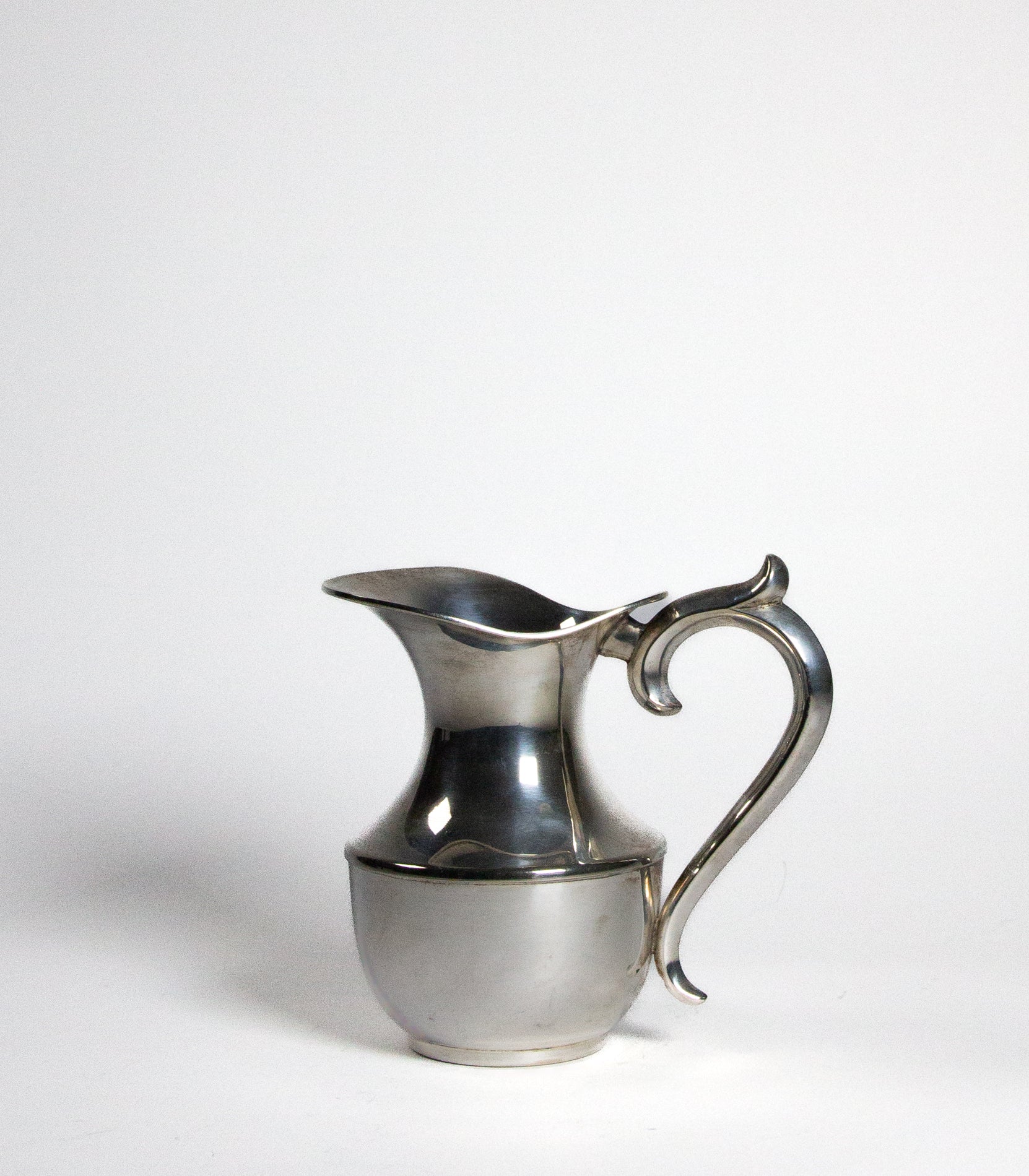 JARRAS ANTIGUAS METAL PLATEADO CON ASA