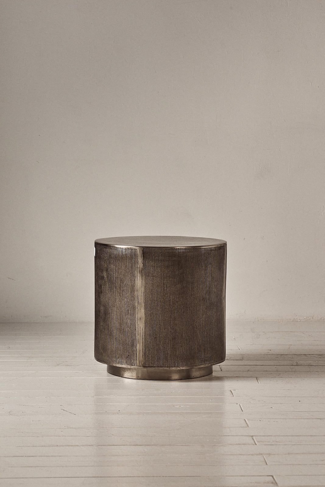 MESA AUXILIAR DE ALUMINIO CEPILLADO | No.2