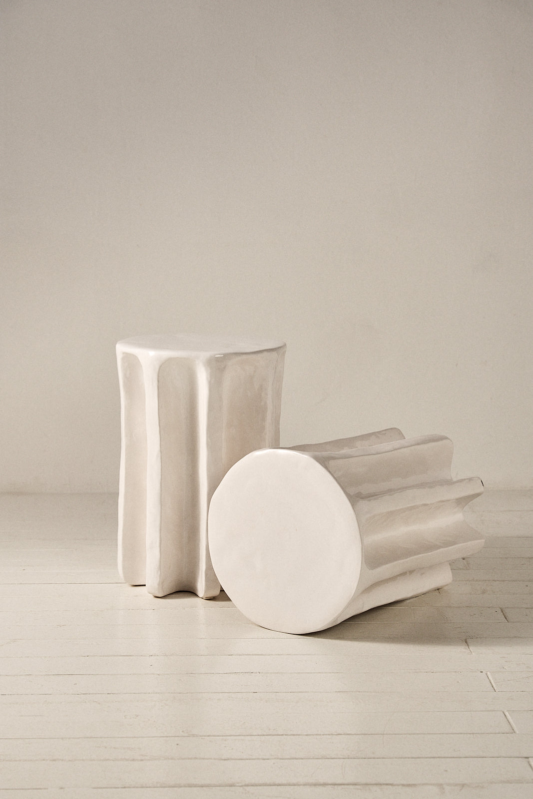 MESA AUXILIAR CERÁMICA BLANCA