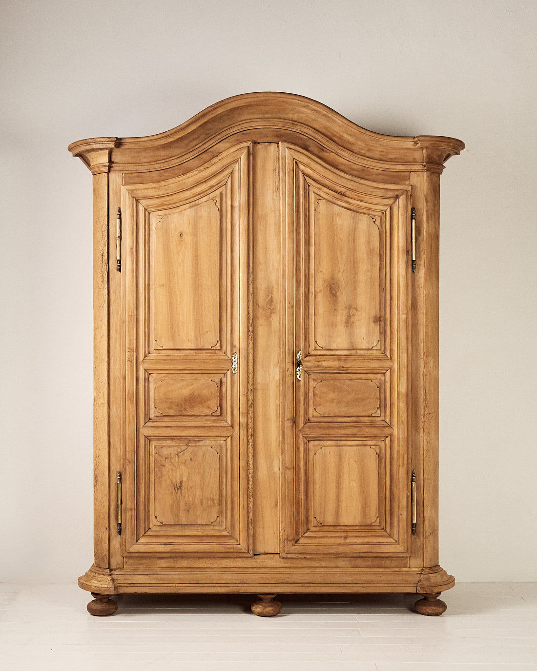 ARMARIO FRANCÉS DE NOGAL S.XVIII