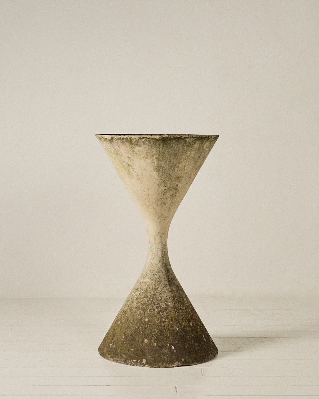 JARDINERA DE WILLY GUHL AÑOS 60