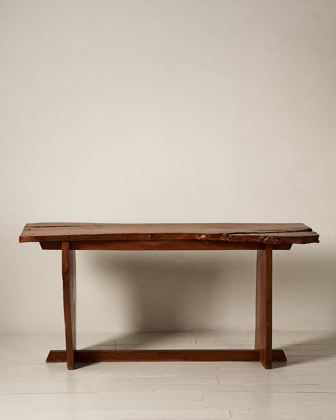 CONSOLA BELGA DE MADERA DE CEREZO