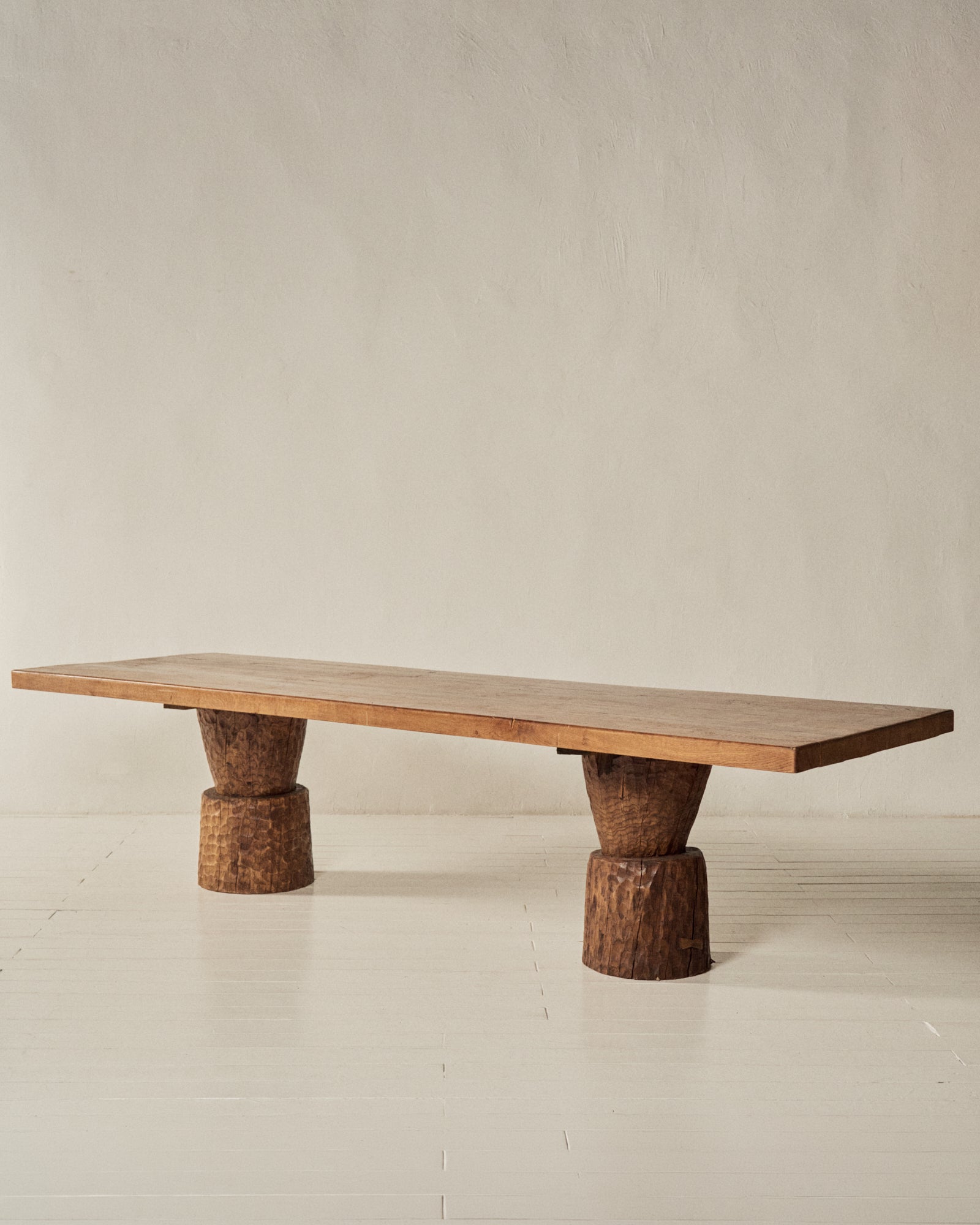 MESA DE COMEDOR BELGA DE ROBLE