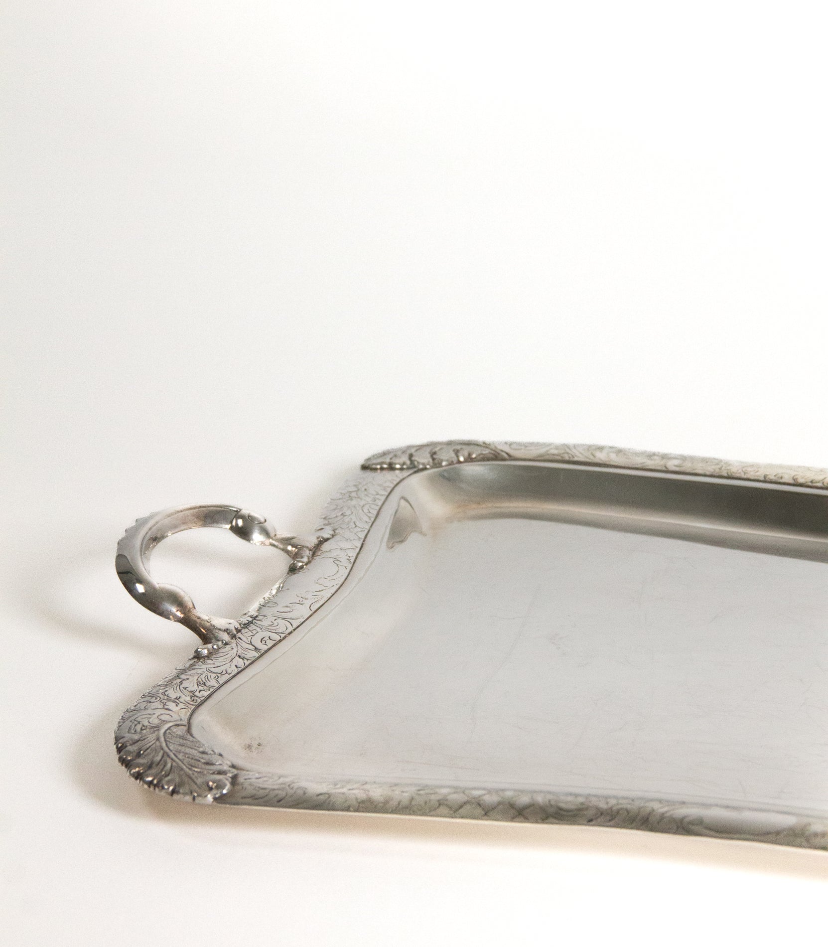 BANDEJA ANTIGUA METAL PLATEADO V