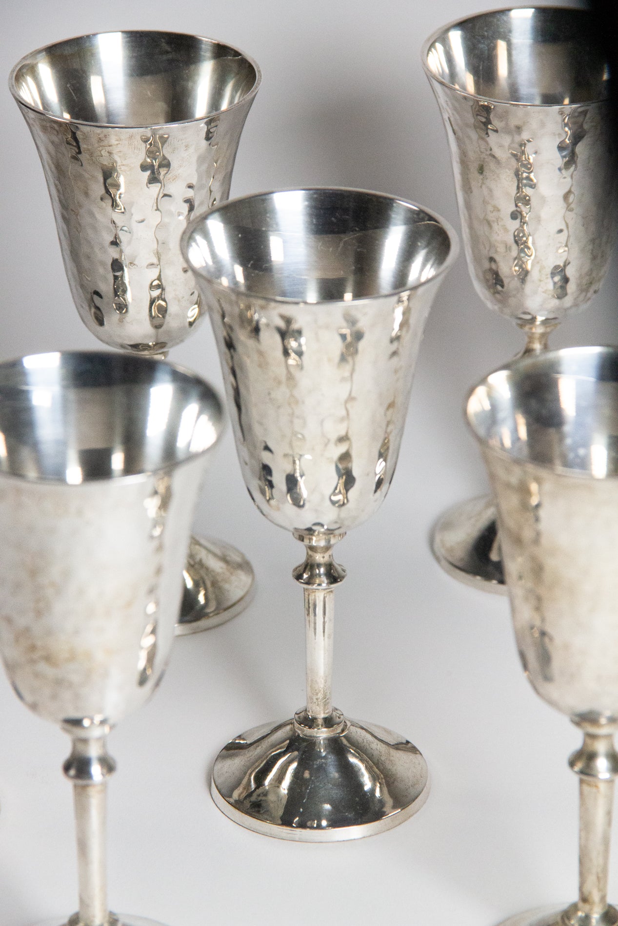 COPA ANTIGUA METAL PLATEADO REPUJADO